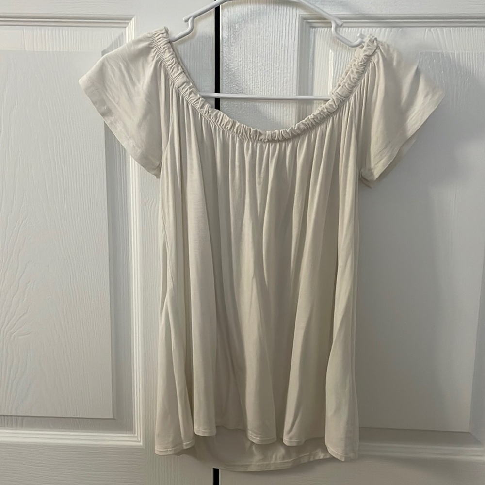 white Hollister off the shoulder shirt